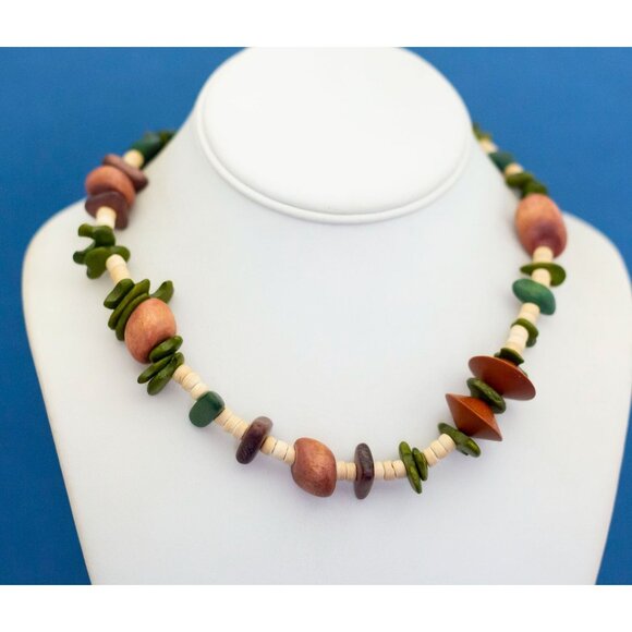 17 inch, Vintage Bohemian Tropical Nature Hippie Beaded Necklace D3 - Picture 1 of 3